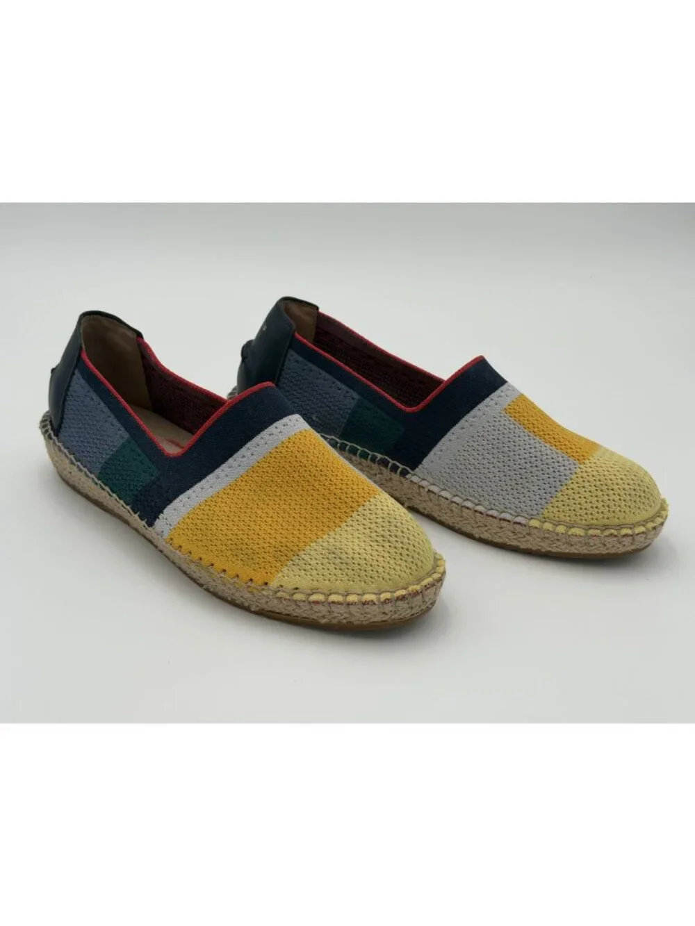 Cole Haan reposhing this
